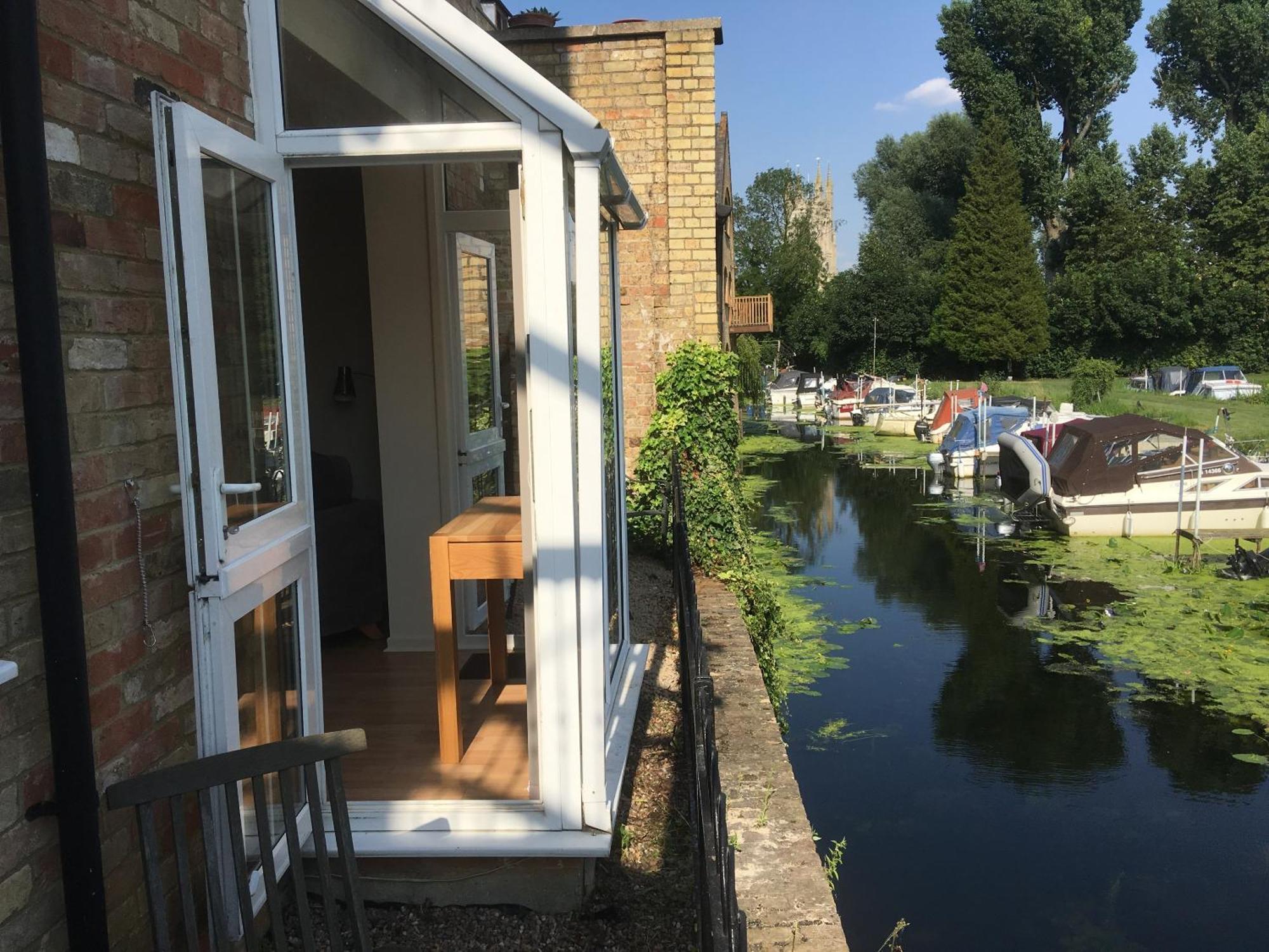 Whitehouse Holiday Lettings - Luxury Serviced Properties In St Neots, Little Paxton And Great Paxton Δωμάτιο φωτογραφία